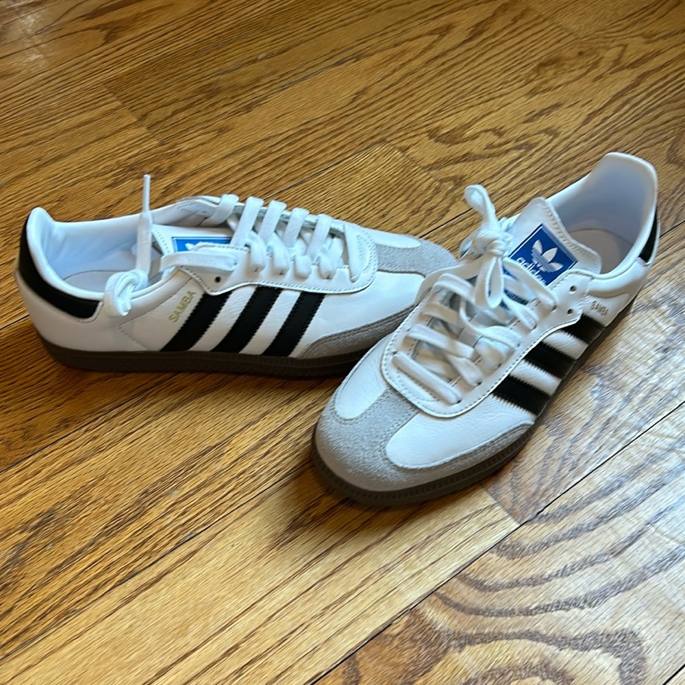 Adidas Sambas OG Women’s 8, Men’s 7 BRAND NEW